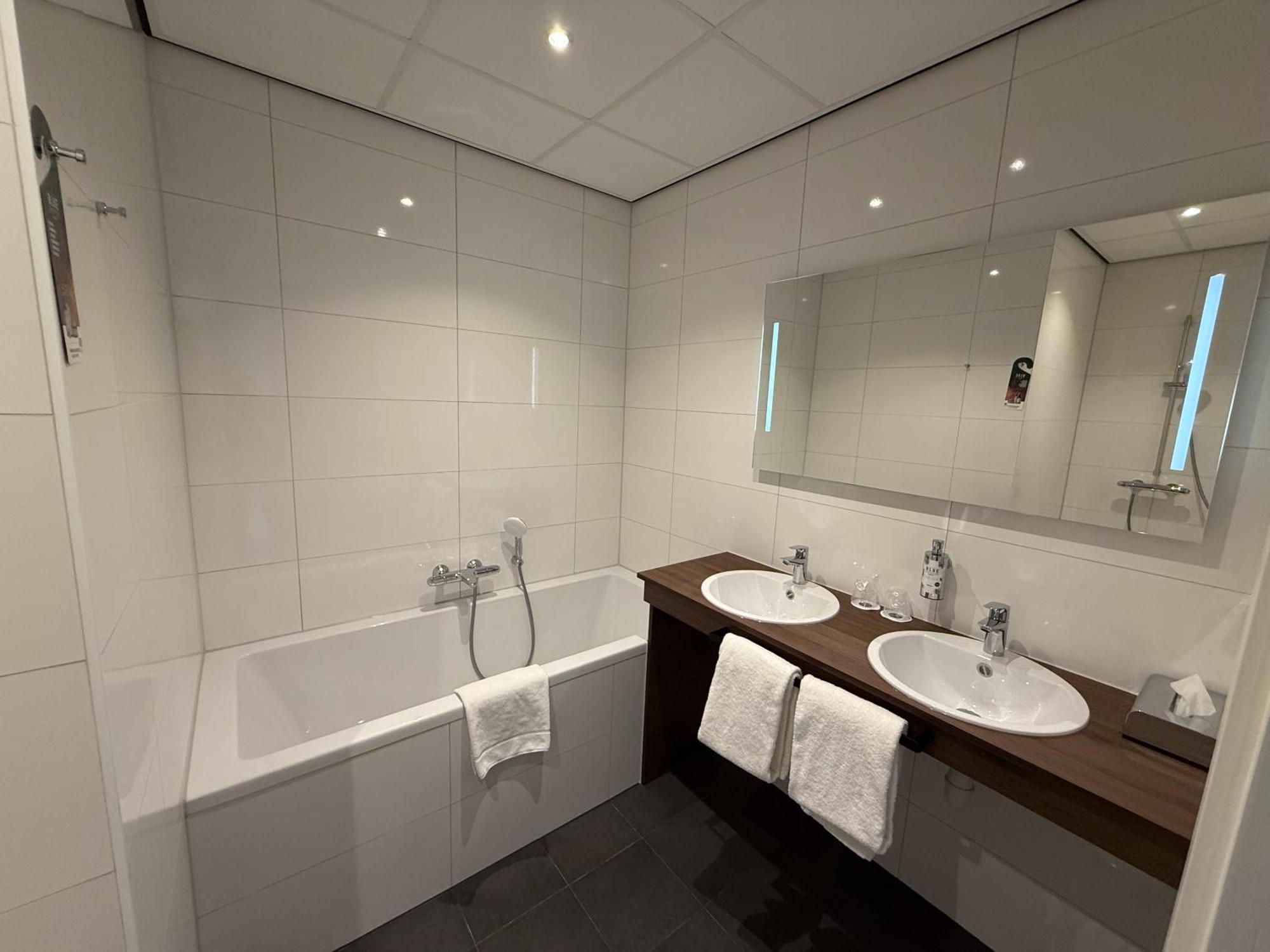 Fletcher Hotel-Restaurant Parkstad- Zuid Limburg ケルクラーデ エクステリア 写真