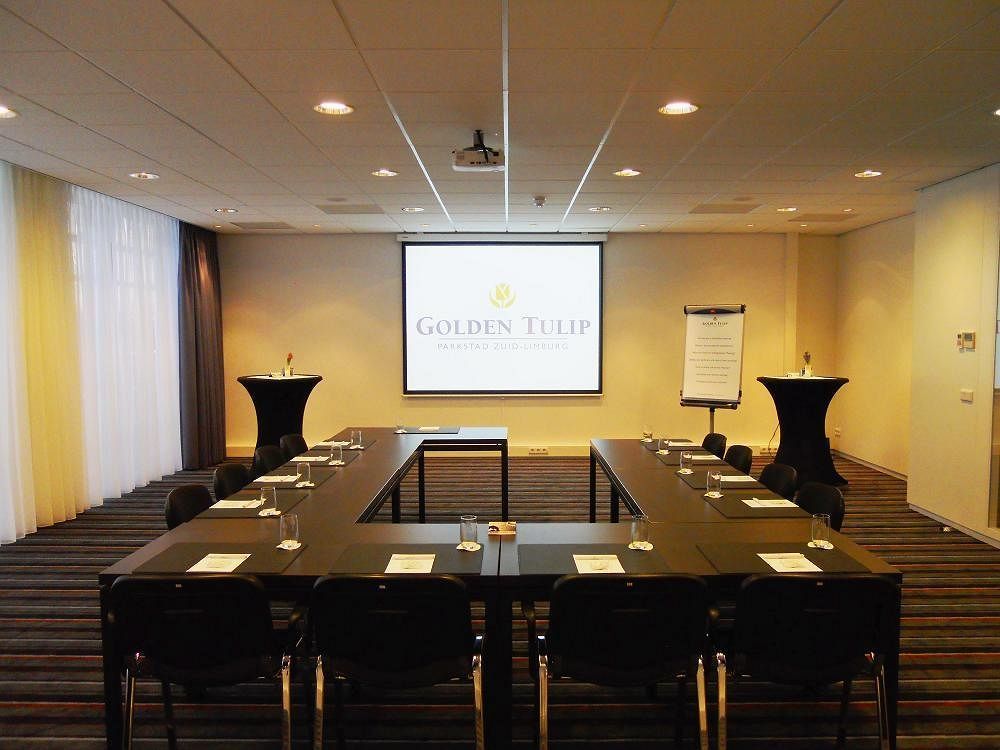 Fletcher Hotel-Restaurant Parkstad- Zuid Limburg ケルクラーデ 設備 写真